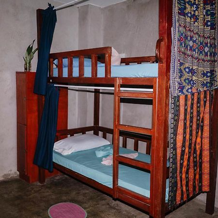 Sinag Hostel (Adults Only) Генерал-Луна Экстерьер фото