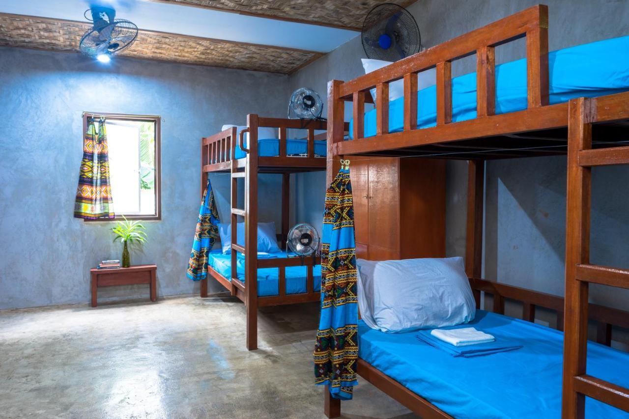 Sinag Hostel (Adults Only) Генерал-Луна Экстерьер фото