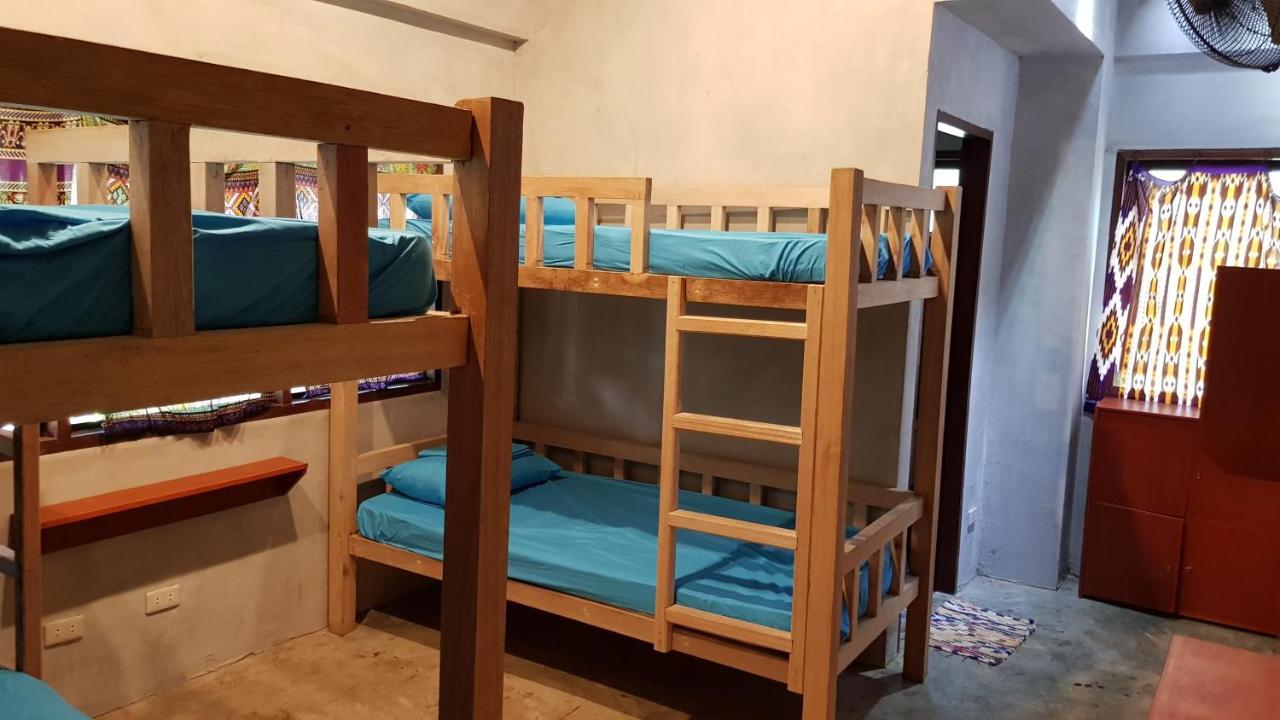 Sinag Hostel (Adults Only) Генерал-Луна Экстерьер фото