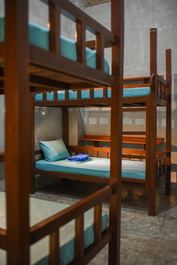 Sinag Hostel (Adults Only) Генерал-Луна Экстерьер фото