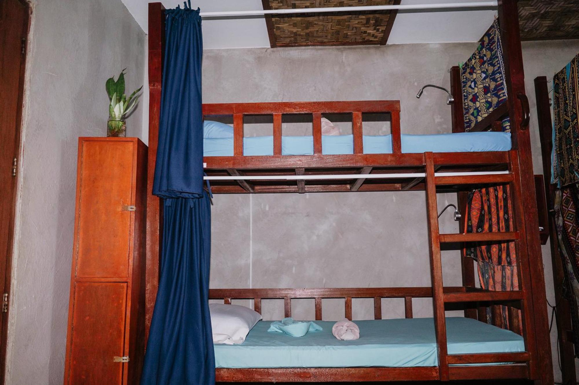 Sinag Hostel (Adults Only) Генерал-Луна Экстерьер фото